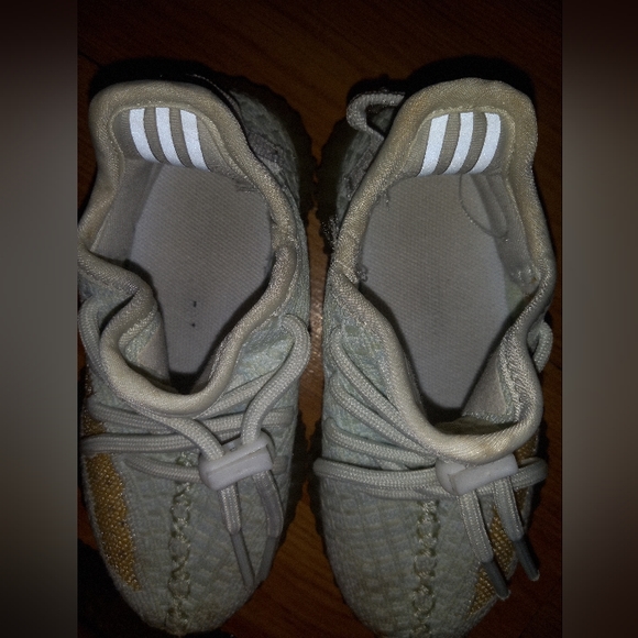 Adidas Yeezy boost toddler main image 2